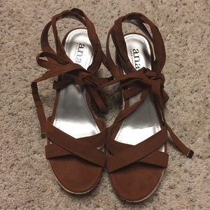 ana brown wedge